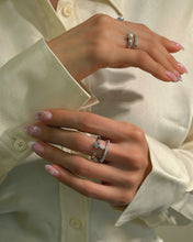 Load image into Gallery viewer, PETAL 1 DUO STONE PAVE RING