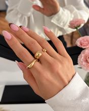 Load image into Gallery viewer, INGRID 2 CURVED RING