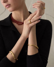 Load image into Gallery viewer, INGRID 2 CURVE PEARL OPEN BANGLE
