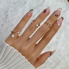 Load image into Gallery viewer, ELODY RECTANGLE KNUCKLE RING
