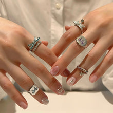 Load image into Gallery viewer, TUTU BOW STAR SIGNET PINKY RING