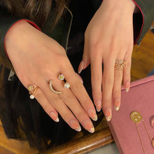 Load image into Gallery viewer, RICCO FLOWER PEARL SMILE PAVED RING