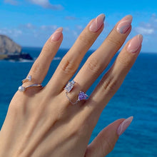 Load image into Gallery viewer, BELLE SQ HEART CHAIN RING
