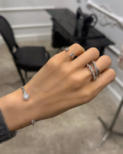 Load image into Gallery viewer, 'X' LINE PAVED RING