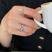 Load image into Gallery viewer, ODETTE 2 BOW WAVE PLAIN RING