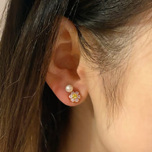 Load image into Gallery viewer, EVELYN FLOWER PEARL STUD EARRING