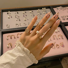Load image into Gallery viewer, EVELYN 3 FLOWER PEARL STONE OPEN RING