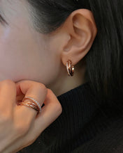 Load image into Gallery viewer, LE LIEN TRIO LINKED PAVE EARRING