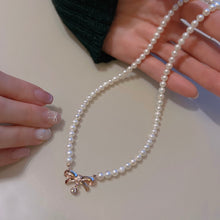 Load image into Gallery viewer, ODILIE BOW FRESHWATER PEARL NECKLACE
