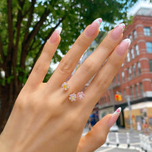 Load image into Gallery viewer, EVELINA MULTI-FLOWER STONE OPEN RING