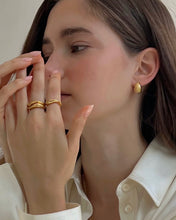 Load image into Gallery viewer, INGRID 2 CURVED RING