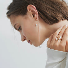 Load image into Gallery viewer, CELINE CURVE LONG CHAIN PEARL EARRING