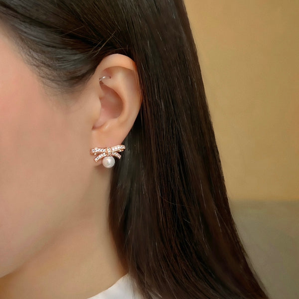 ODETTE PAVE BOW PEARL EARRING