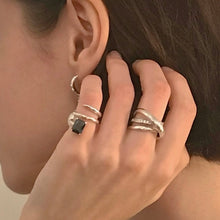 Load image into Gallery viewer, COLLETTE E TWIST PINKY/KNUCKLE RING