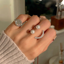 Load image into Gallery viewer, SMILE FACE UNICORN PINKY SIGNET RING