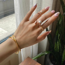 Load image into Gallery viewer, 'X' LINE PLAIN BANGLE