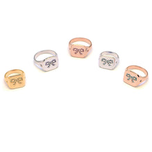 Load image into Gallery viewer, TUTU BOW STAR SIGNET PINKY RING