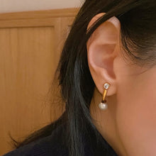 Load image into Gallery viewer, PIPER2 PLAIN PEARL EARRING