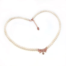 Load image into Gallery viewer, ODILIE BOW FRESHWATER PEARL NECKLACE
