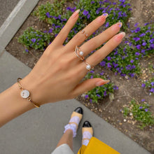 Load image into Gallery viewer, GUILD WAVE PEARL PAVED RING