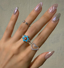 Load image into Gallery viewer, HEART NINE PAVED RING