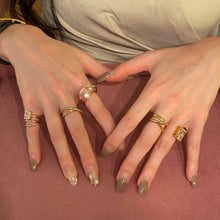 Load image into Gallery viewer, 'S' LINE SQUARE STONE RING