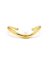 Load image into Gallery viewer, INGRID 2 CURVE PEARL OPEN BANGLE