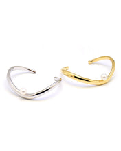 Load image into Gallery viewer, INGRID 2 CURVE PEARL OPEN BANGLE