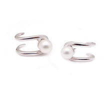 Load image into Gallery viewer, 'U' LINE PEARL PLAIN EARRING