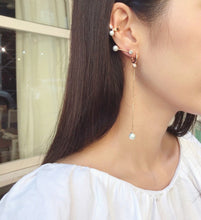 Load image into Gallery viewer, CLEMENCE2 HOOP CHAIN PEARL EARRING