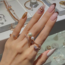 Load image into Gallery viewer, ALMA PEARL STONE CLUSTER RING