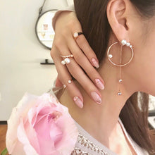 Load image into Gallery viewer, MEDIUM ALMA3 HOOP PEARL EARRING SET