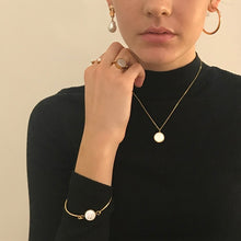 Load image into Gallery viewer, B-BLOCK CIRCLE STONE NECKLACE