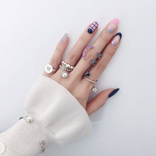 Load image into Gallery viewer, 'Z' LINE SQUARE STONE PAVE RING