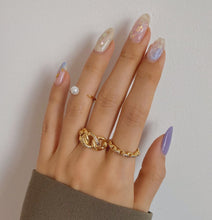 Load image into Gallery viewer, ESME PAVED CHAIN LINK RING