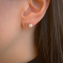 Load image into Gallery viewer, XO PAVE STUD EARRINGS