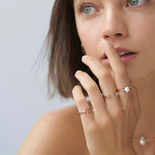 Load image into Gallery viewer, ELODY RECTANGLE KNUCKLE RING