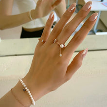 Load image into Gallery viewer, ANNABELLE PEARL STONE CHAIN RING