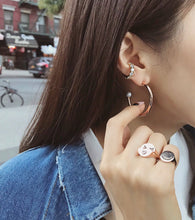Load image into Gallery viewer, CLAUDE MINIMAL PEARL HOOP EARRING
