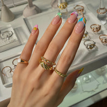 Load image into Gallery viewer, DAPHNE CROISSANT PAVED RING