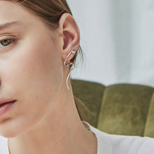 Load image into Gallery viewer, INFINITY SPIRAL PLAIN STONE EARRING
