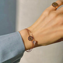 Load image into Gallery viewer, ELLEY PAVED HEART CHAIN BRACELET
