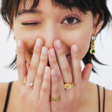 Load image into Gallery viewer, PEPE STONE CHAIN EARRING