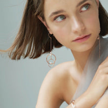 Load image into Gallery viewer, RENEE DBL CIRCLE CHAIN EARRING