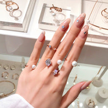 Load image into Gallery viewer, AMALIE OVAL STONE RING