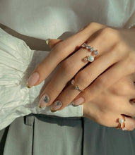 Load image into Gallery viewer, MADEMOISELLE 2 PEARL PAVED RING