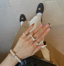 Load image into Gallery viewer, Inez pearl ring