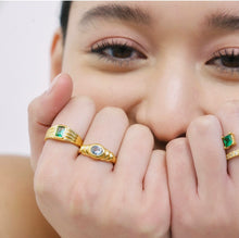 Load image into Gallery viewer, AUGUST RECTANGLE PLEAT RING