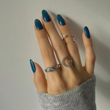 Load image into Gallery viewer, SMALL CIRCLE PAVE NINE RING