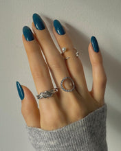 Load image into Gallery viewer, SMALL CIRCLE PAVE NINE RING